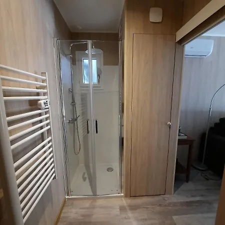 Le Des Chenes Brousses-et-Villaret